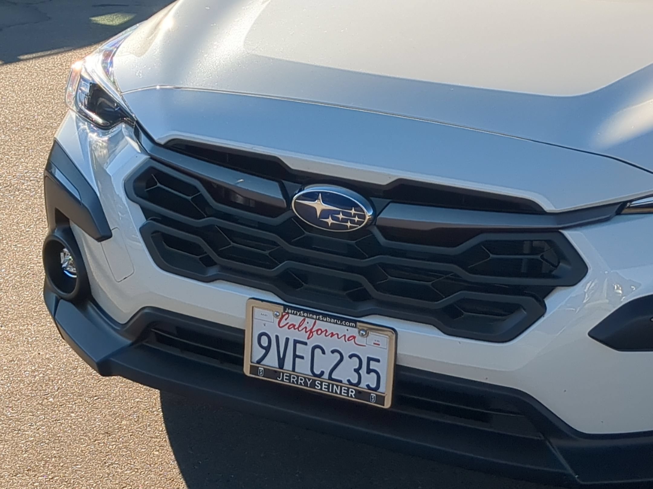 Certified Used 2025 Crystal White Pearl Subaru Limited image 9