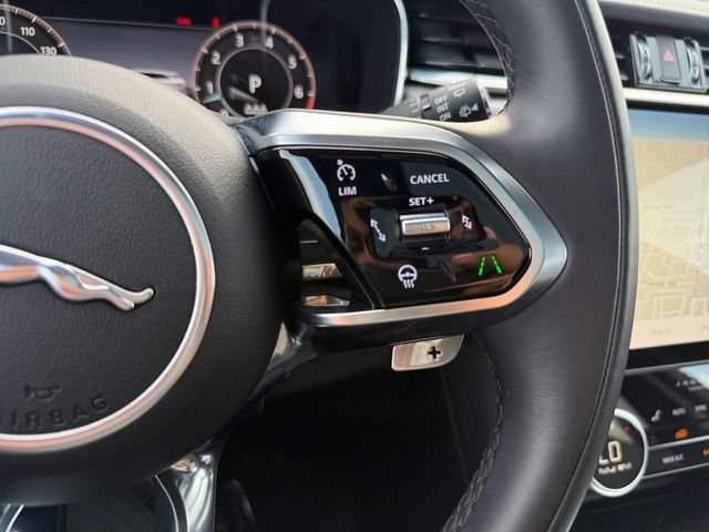 2025 Jaguar F-PACE R-Dynamic S - Photo 23