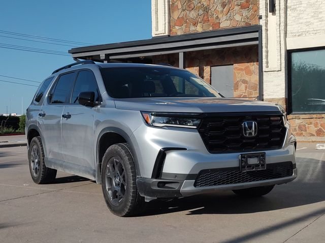 2025 Honda Pilot TrailSport AWD's photo