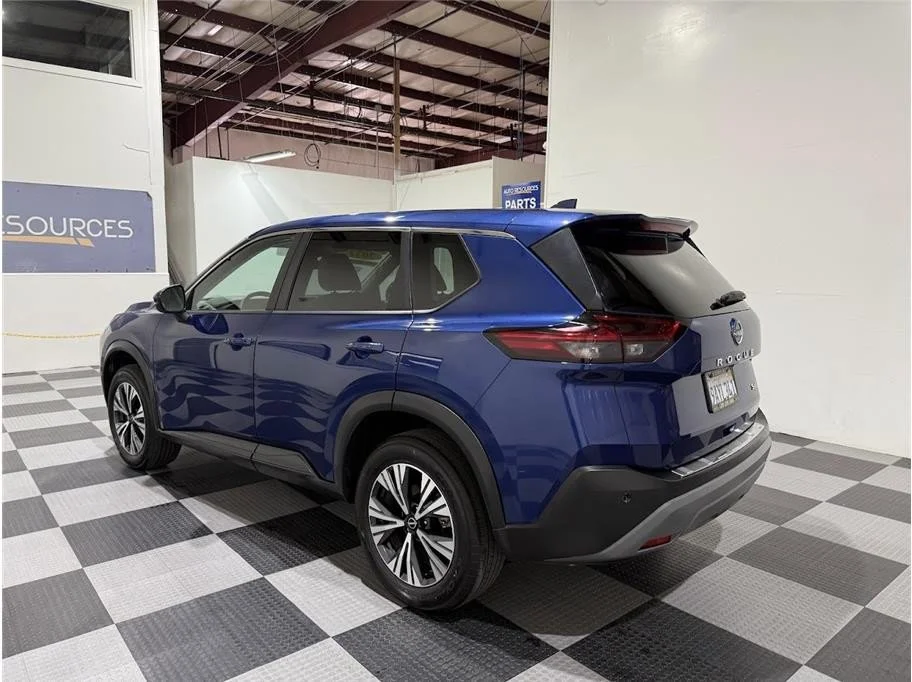 2022 Nissan Rogue SV - Photo 7