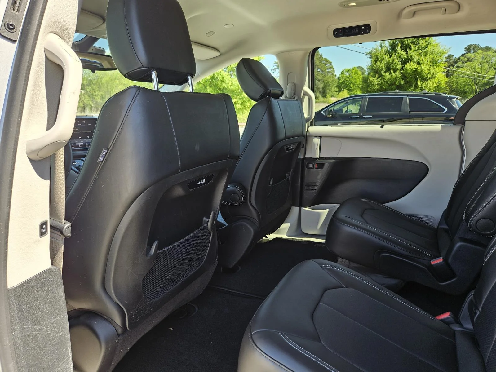 2024 Chrysler Pacifica Touring L - Photo 29