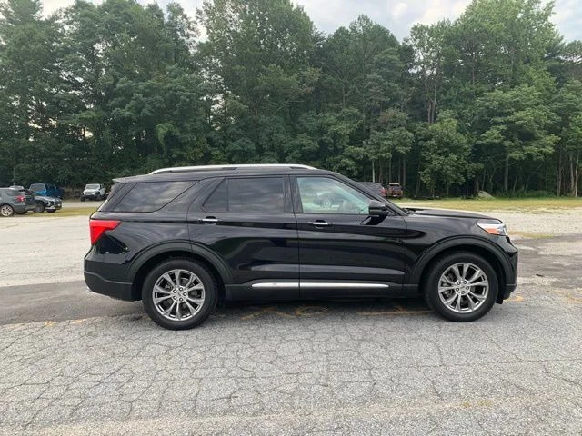 Used 2022 Black Ford Limited image 10