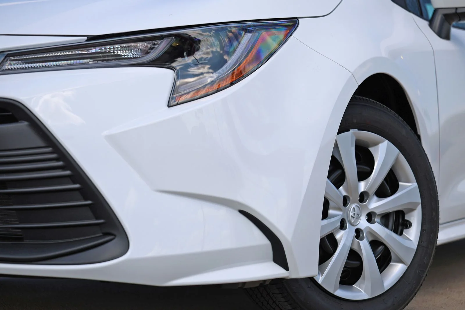 New 2026 White Toyota LE image 10
