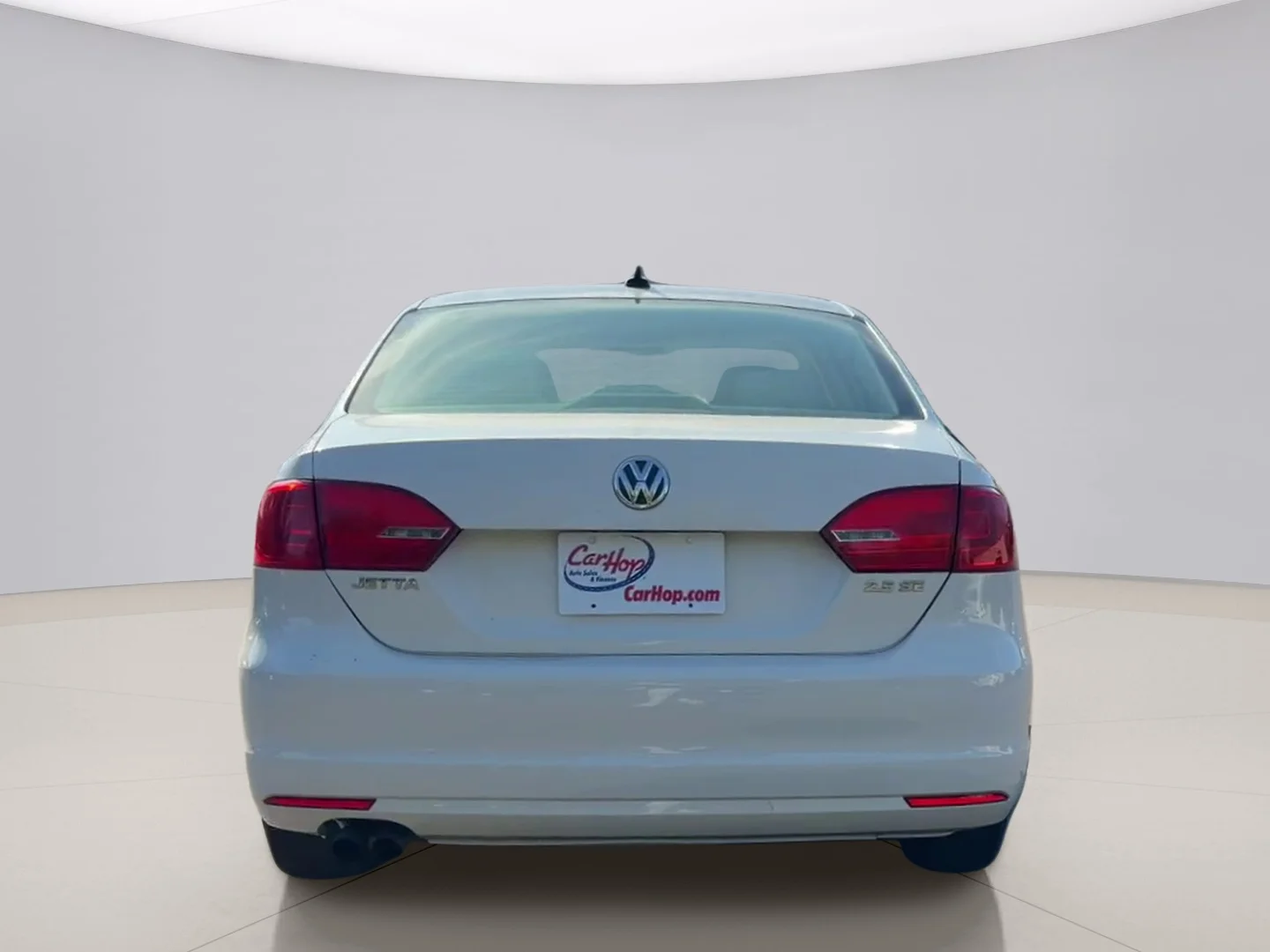 Used 2012 White Volkswagen SE image 4