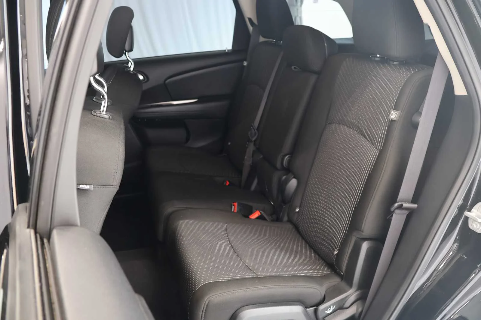 Used 2020 Pitch Black Clearcoat Dodge SE Value image 24
