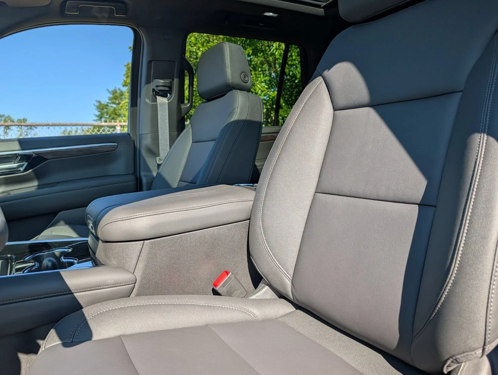 New 2026 Black Chevrolet Z71 image 25