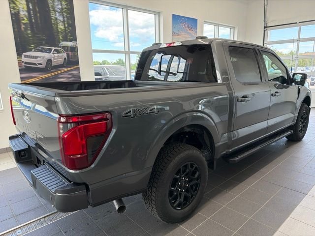 New 2026 Carbonized Gray Metallic Ford XLT image 17