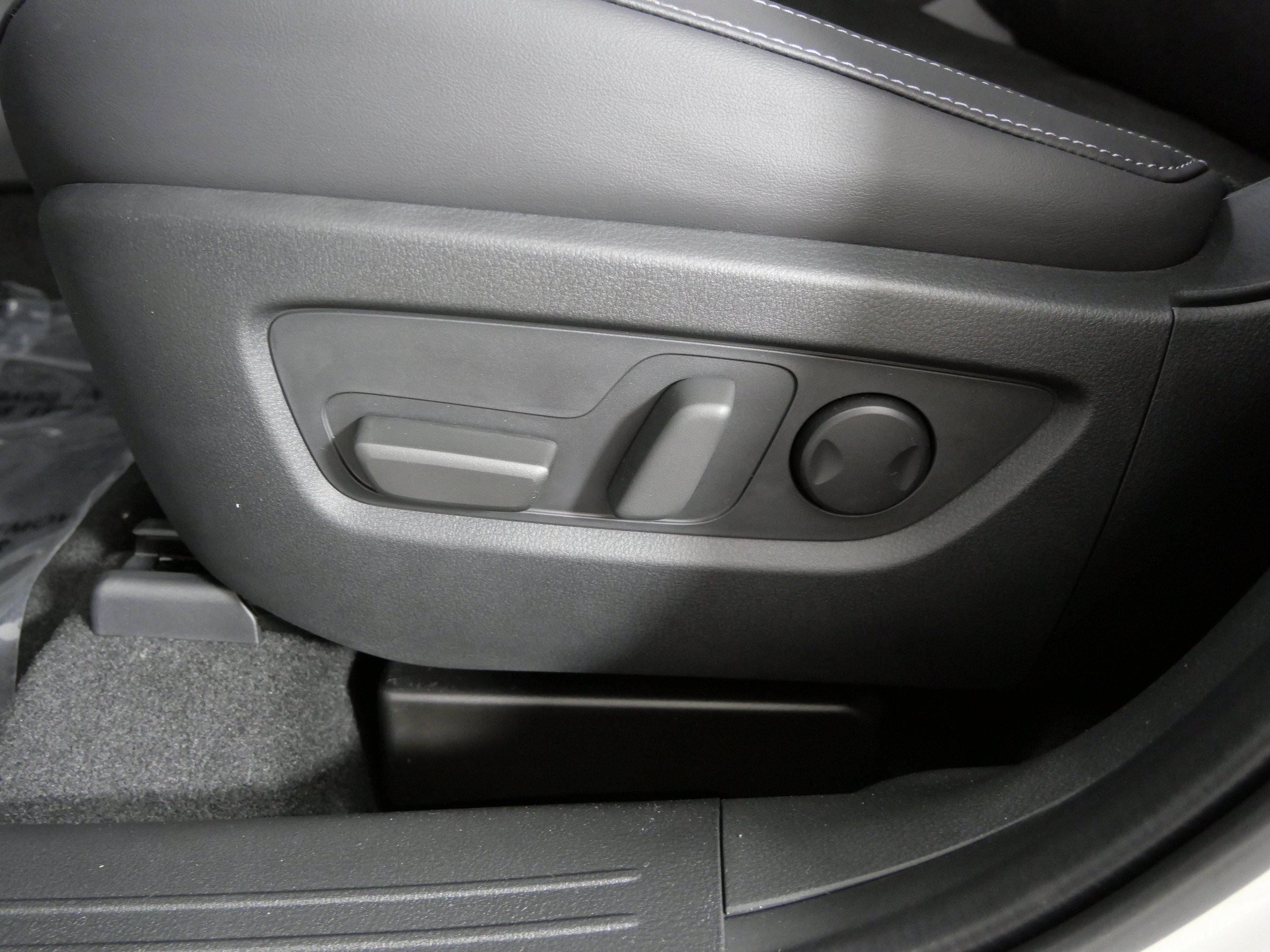 New 2026 Rhodium White Metallic Mazda 2.5 S Preferred AWD image 21