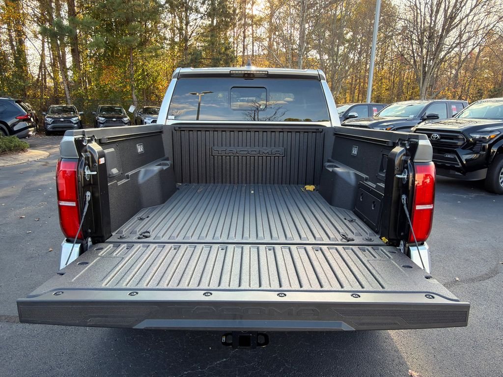 2025 Toyota Tacoma TRD Off Road - Photo 18