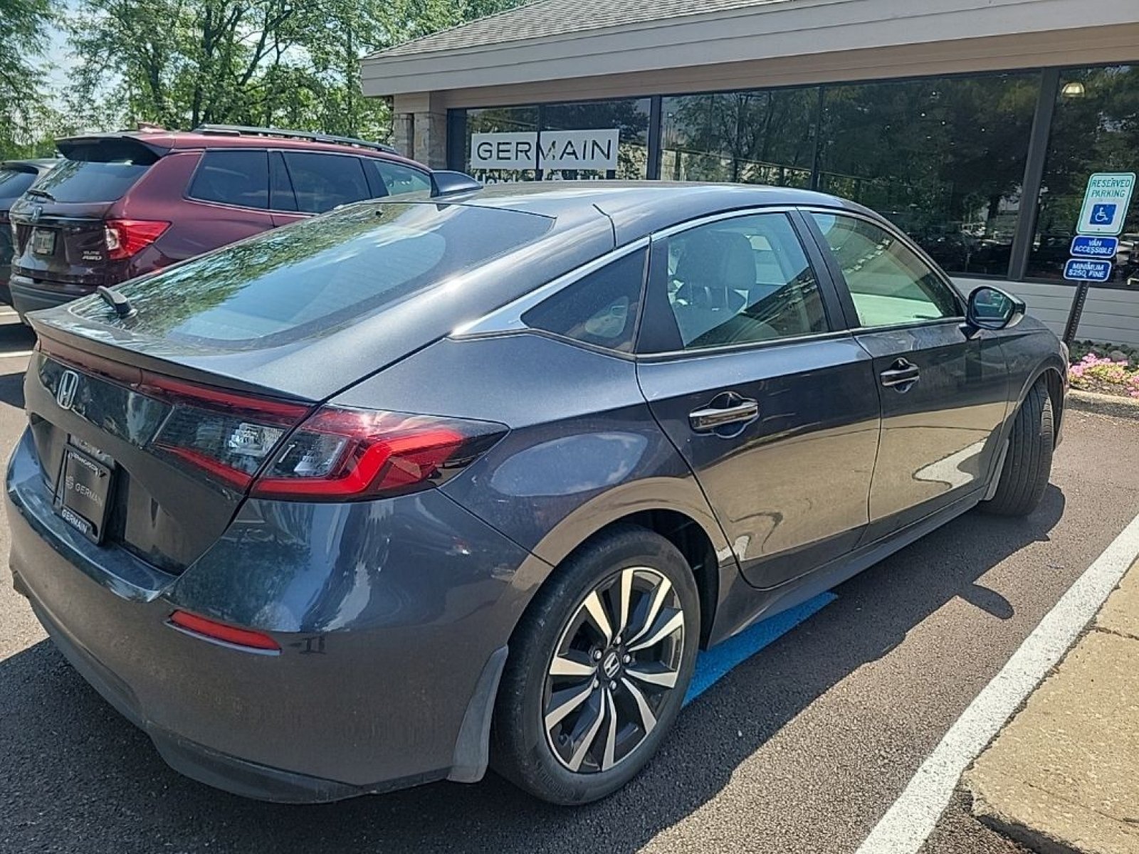 2023 Honda Civic Hatchback EX-L - Photo 7