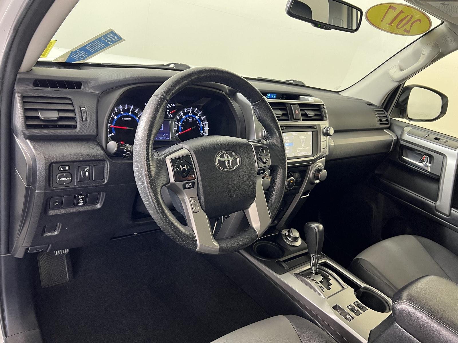 Used 2017 Super White Toyota SR5 Premium image 10