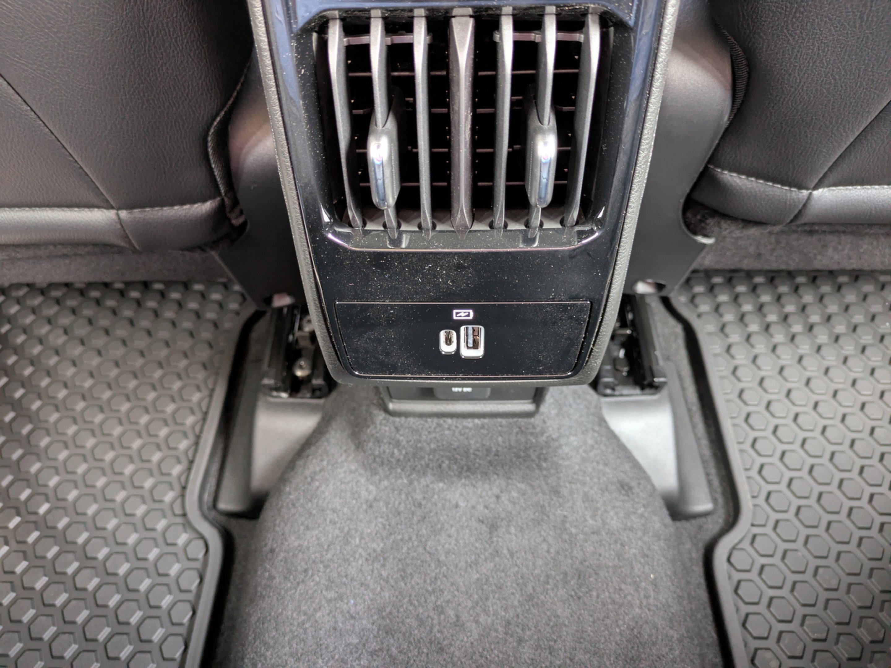 New 2026 Bright White Clearcoat Jeep Latitude Altitude image 15