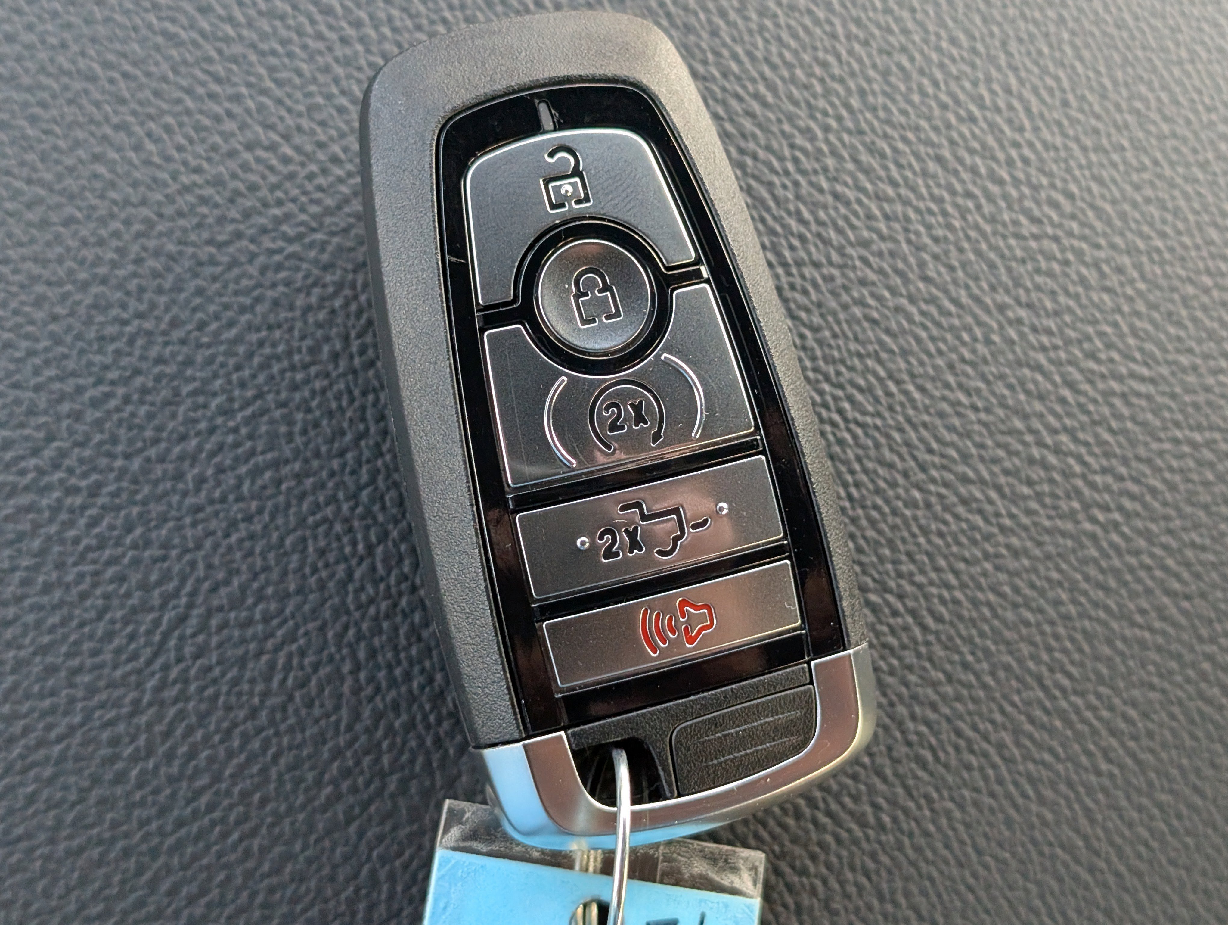 New 2026 OXFORD WHITE FORD XLT image 33