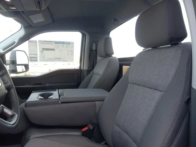 New 2025 Oxford White Ford XL image 14