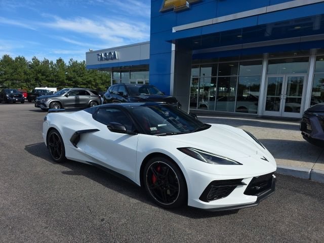 Used 2024 Arctic White Chevrolet 3LT image 9