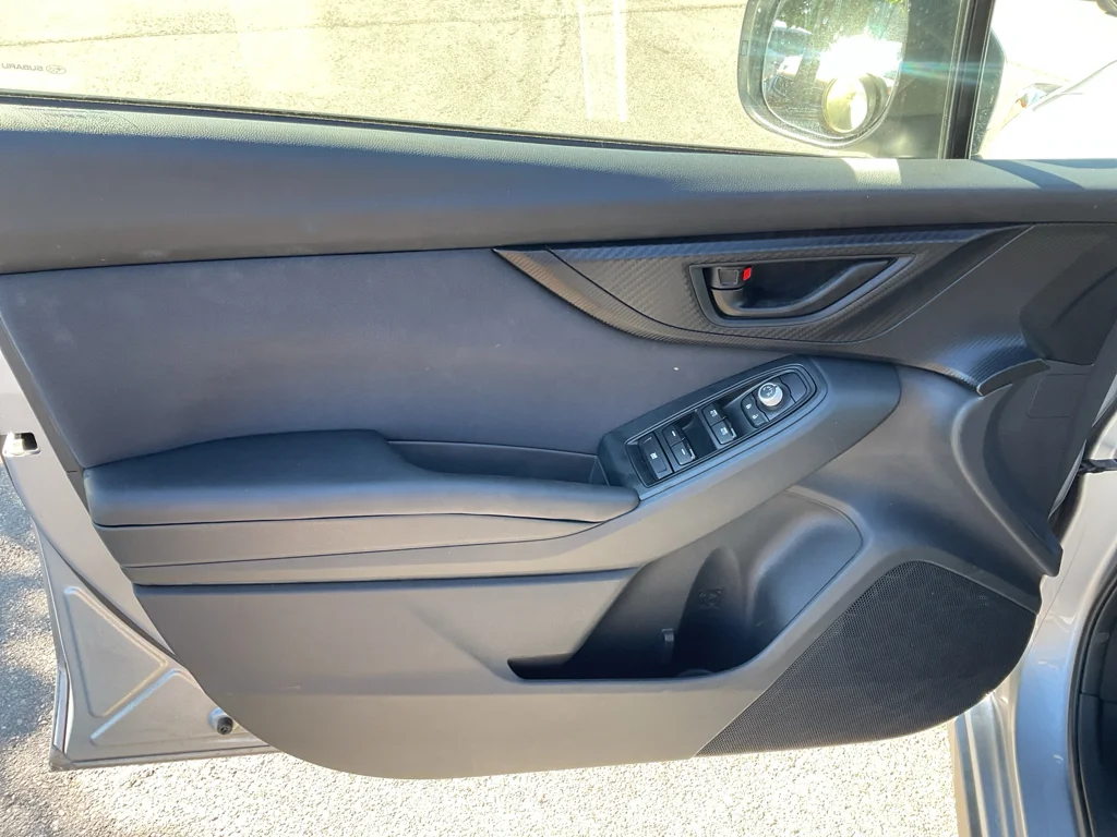 Used 2021 Ice Silver Metallic Subaru Premium image 20