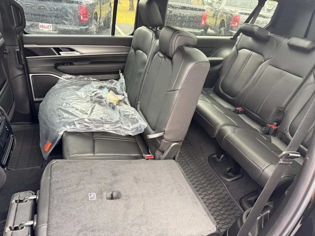 New 2026 High Gloss Black Exterior Paint Jeep  image 38