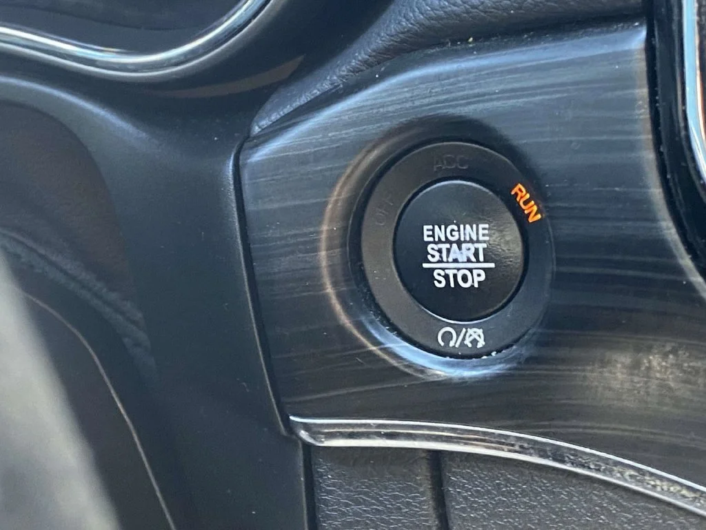 Certified Used 2020 Gray Jeep Limited image 31