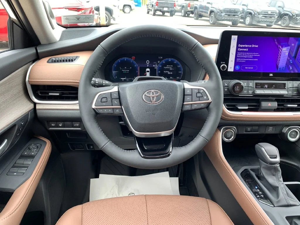 Used 2026  Toyota Platinum image 17