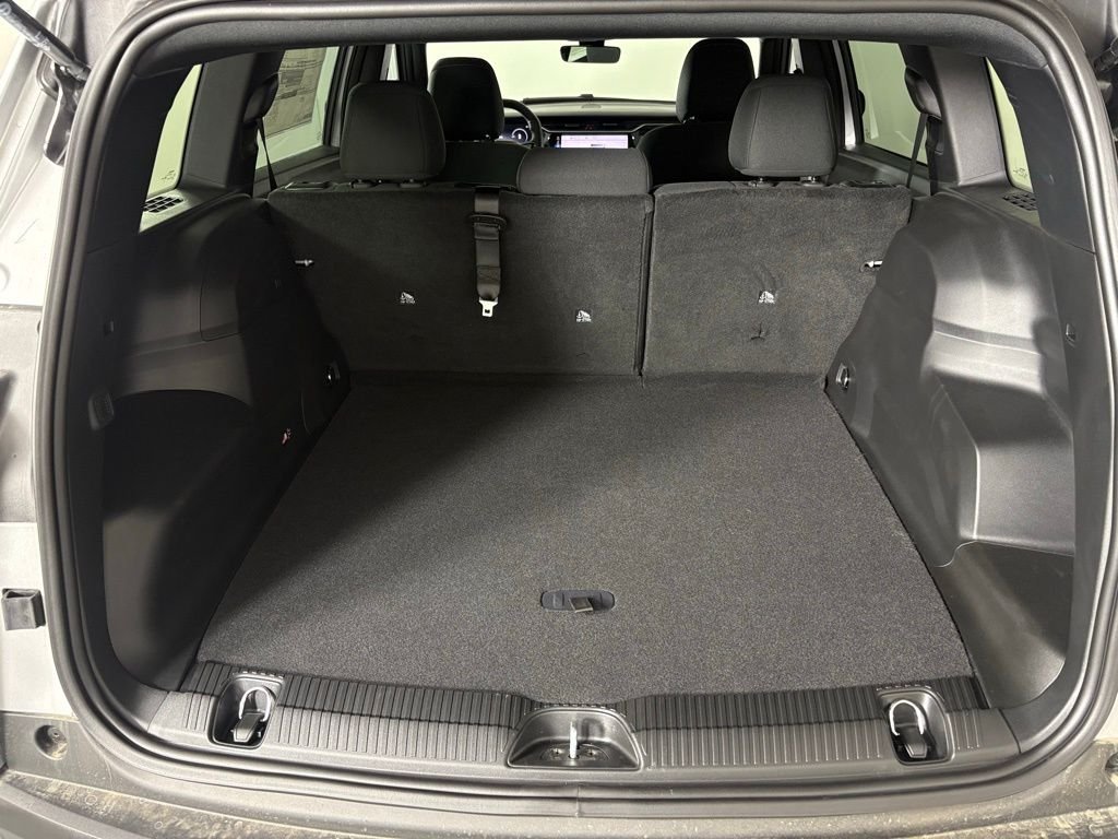 New 2026 Silver Zynith Clearcoat Jeep Laredo image 39