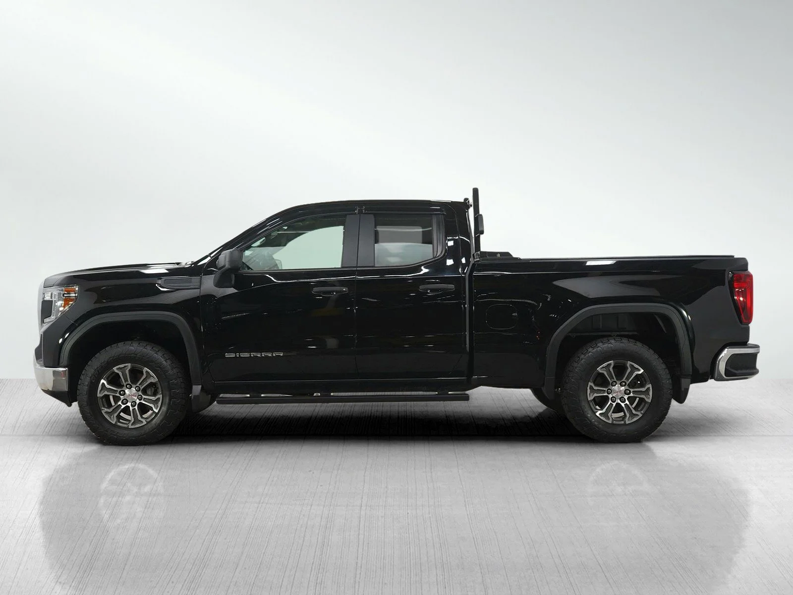 Used 2021 GMC Sierra 1500 Base with VIN 1GTR9AEFXMZ179519 for sale in Minneapolis, Minnesota