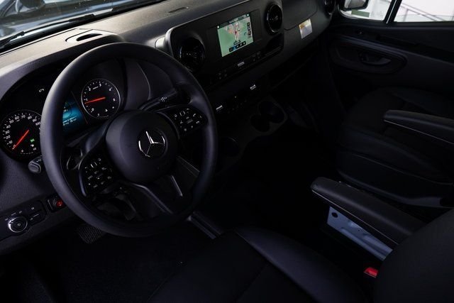 Used 2023 White Mercedes-Benz Cargo 170 WB image 31