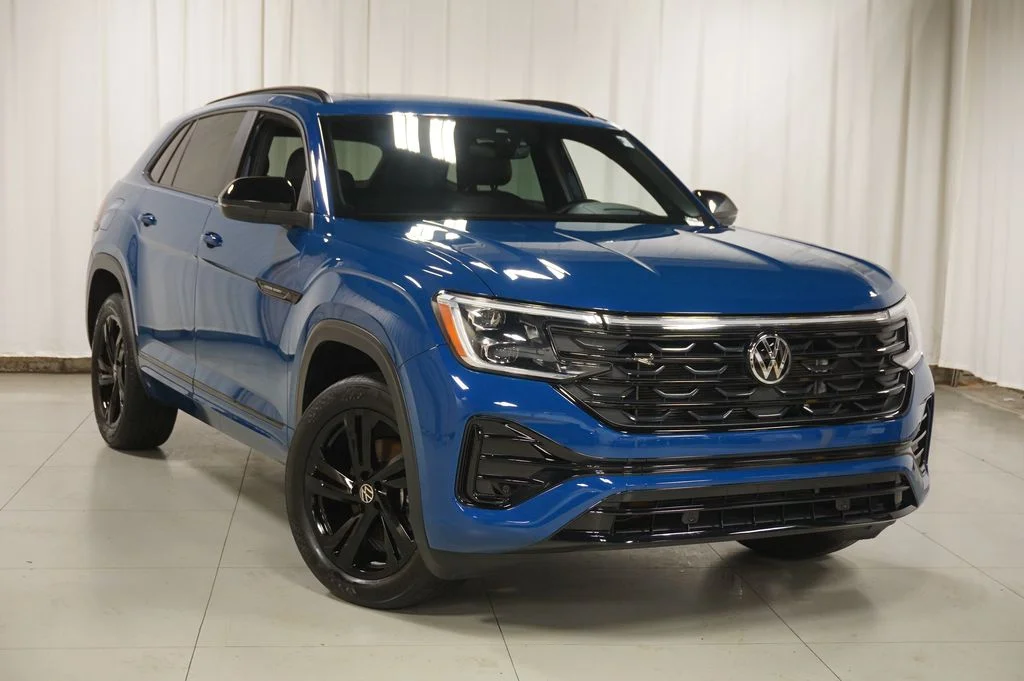 Certified Used 2025 Mountain Lake Blue Metallic Volkswagen 2.0T SEL R-Line Black image 3