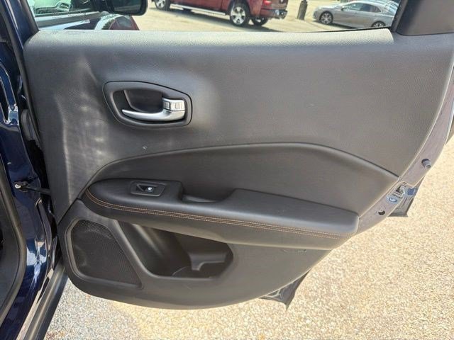 Used 2019 Jazz Blue Pearlcoat Jeep Limited image 17
