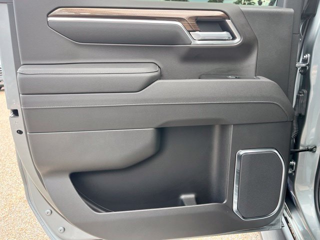 Used 2026 Sterling Gray Metallic Chevrolet LT image 25