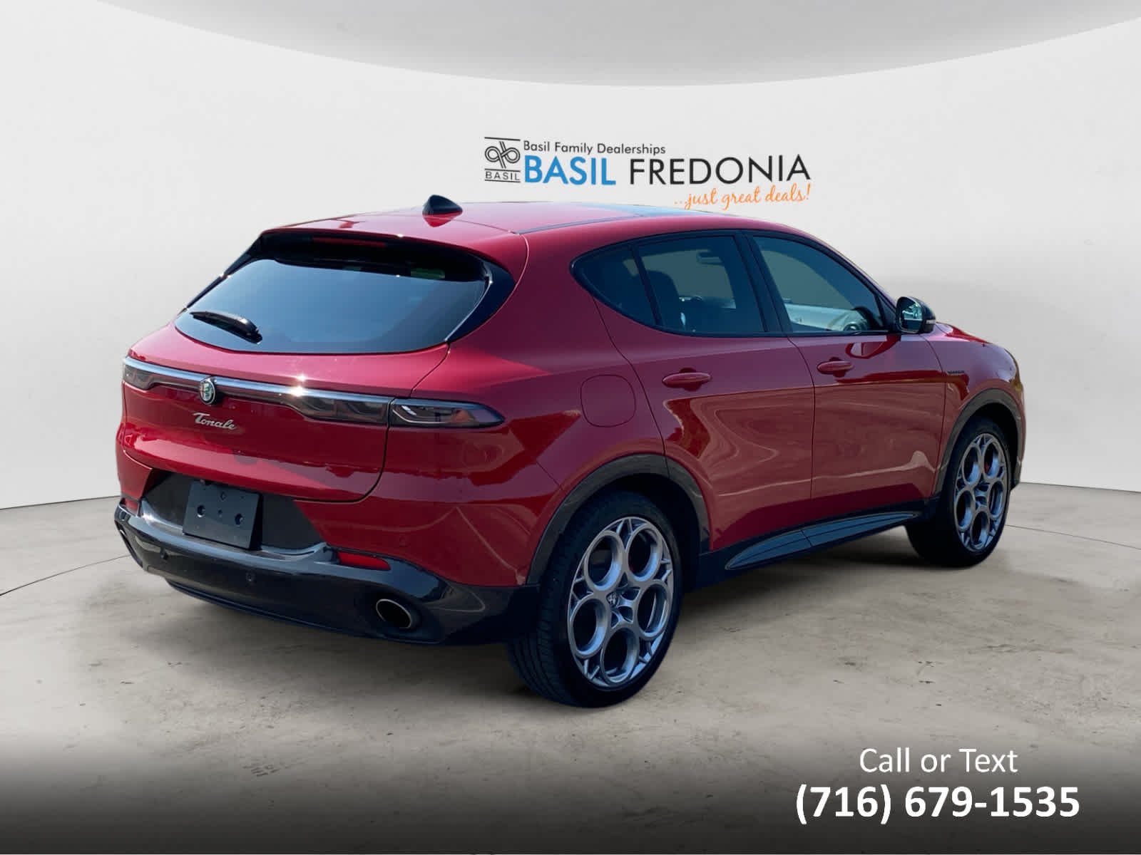 Used 2024 Alfa Rosso Alfa Romeo Veloce image 9