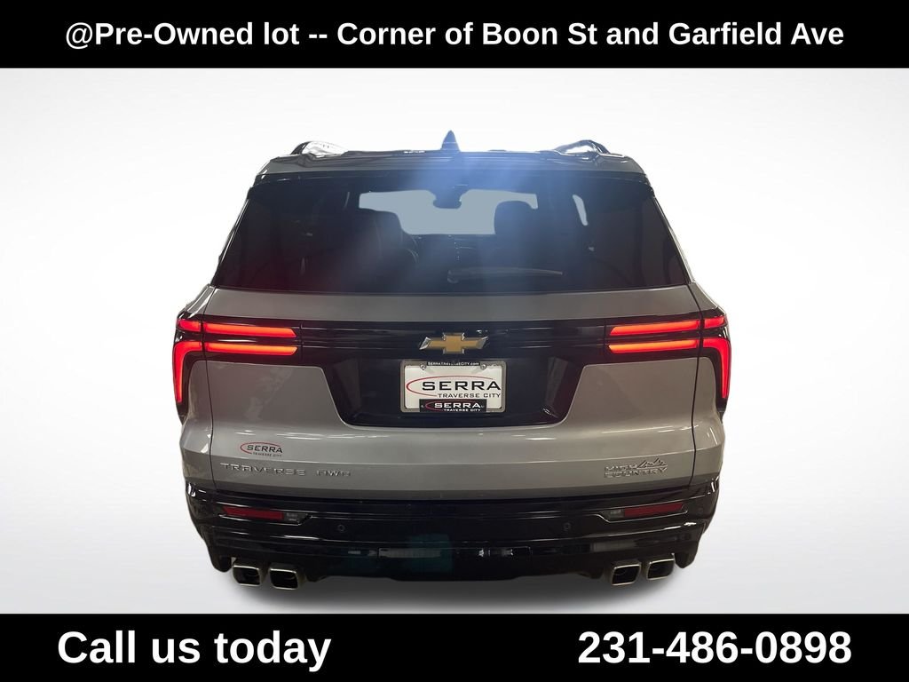 Used 2025 Gray Chevrolet High Country image 4