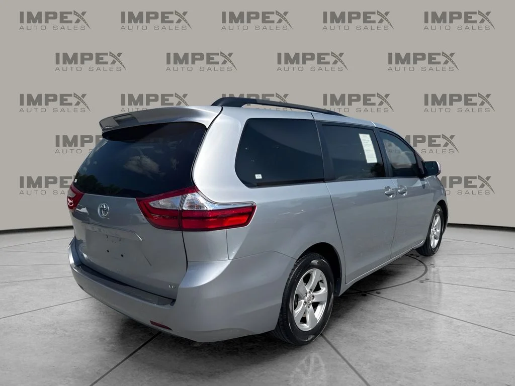 Used 2015 Silver Toyota LE image 3