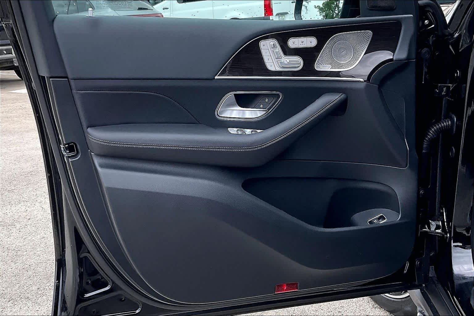 New 2026 Black Mercedes-Benz GLE 450 image 11
