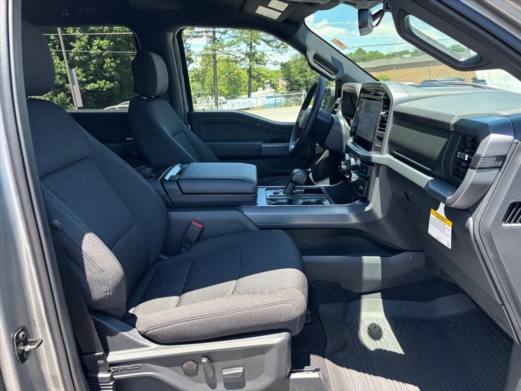 New 2026 Iconic Silver Metallic Ford XLT image 13