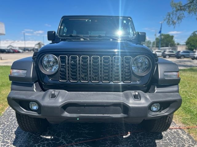Used 2024 Black Jeep Sport S image 3