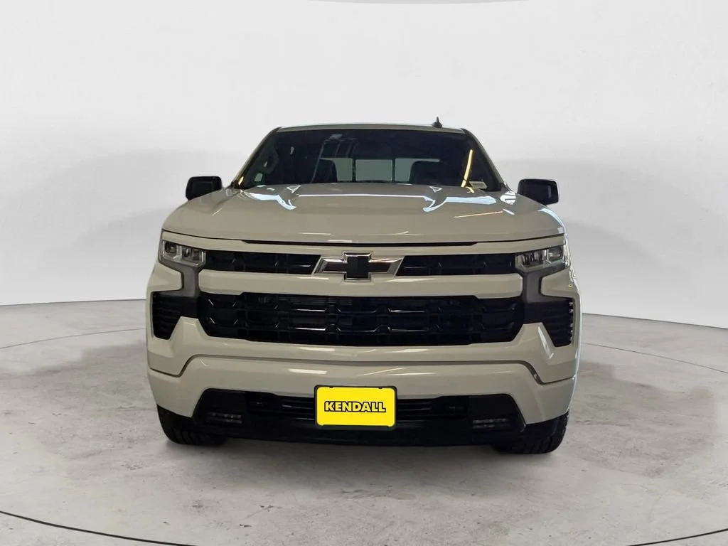 Used 2025 Summit White Chevrolet RST image 2