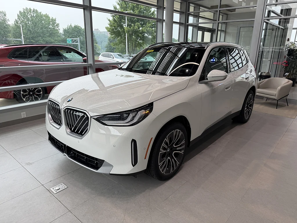 New 2026 Alpine White BMW 30 xDrive image 3