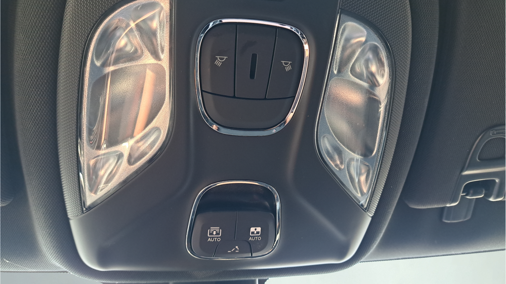 Used 2022 Silver Jeep Limited image 25