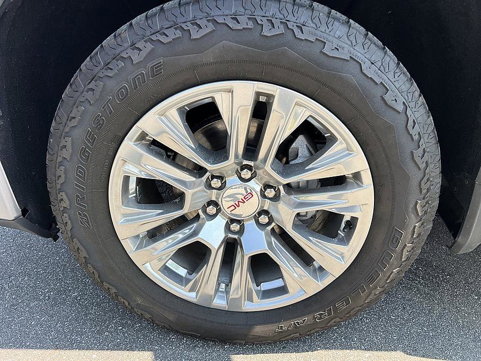 Used 2020 Satin Steel Metallic GMC Denali image 9