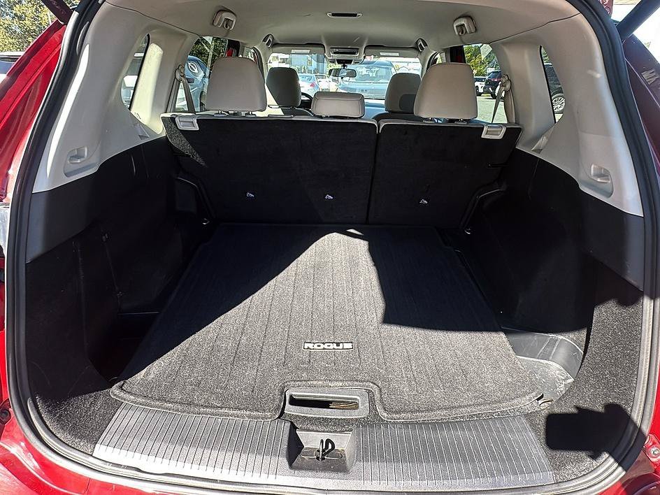 Used 2025 Scarlet Ember Tintcoat Nissan SV image 37