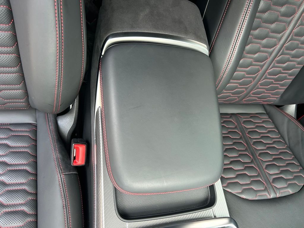 Used 2024  Audi 4.0T image 34