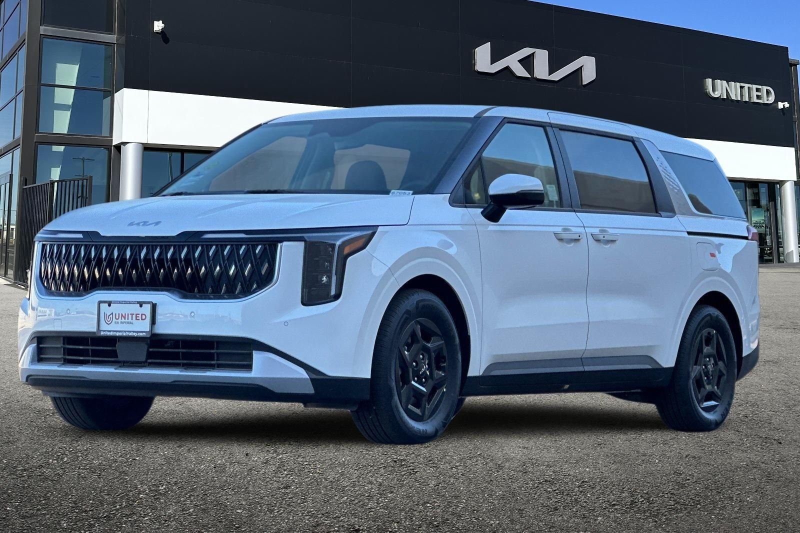 New 2026 White Kia LXS image 8