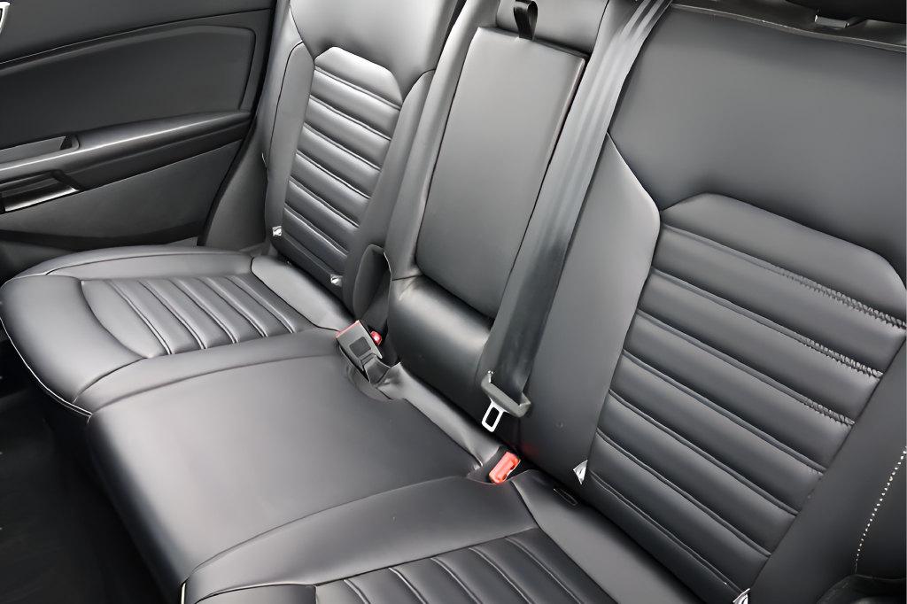 Used 2023 Gray Ford SEL image 18