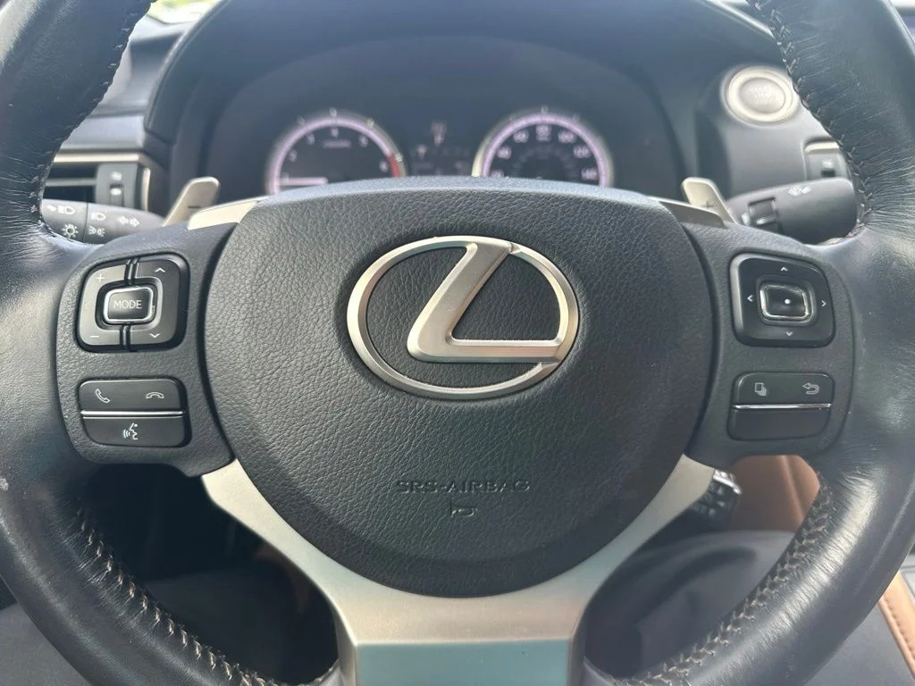 Used 2016 Red Lexus 200t image 11