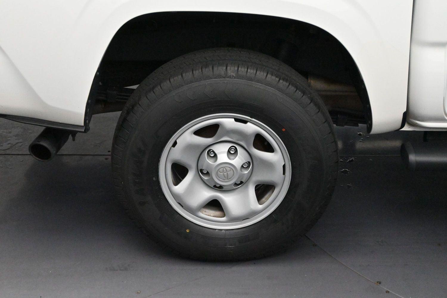 Used 2023 White Toyota SR image 32