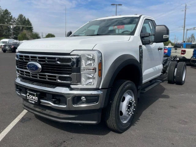 New 2025 Oxford White Ford XL image 4