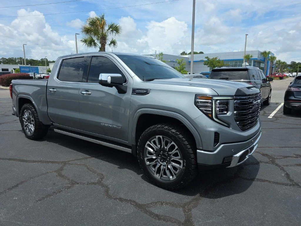 2026 GMC Sierra 4WD Crew Cab Short Box Denali Ultimate's photo