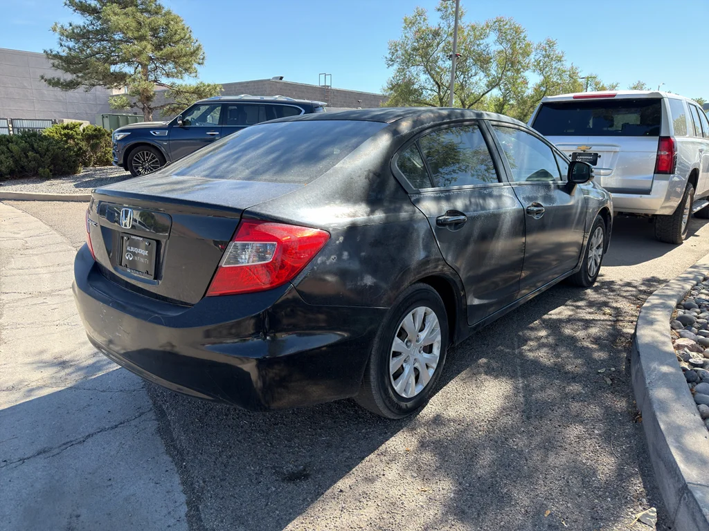 Used 2012  Honda LX image 5