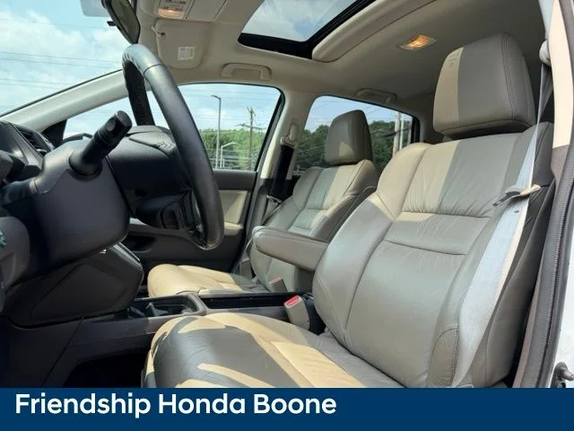 Used 2014 White Honda EX-L image 17