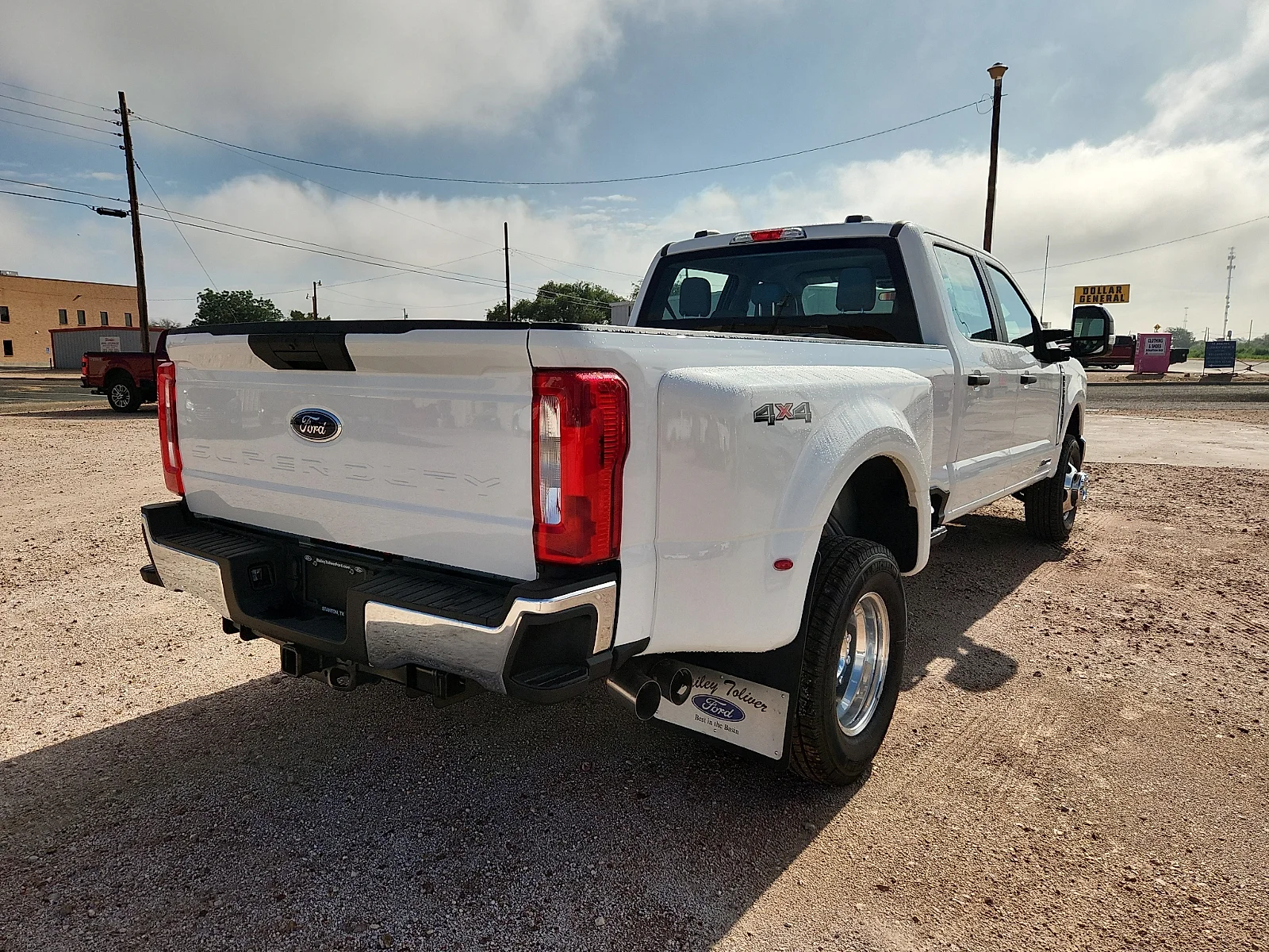 New 2026 Oxford White Ford XL image 7